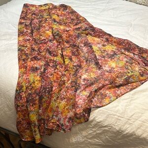 BEBE Beautiful long skirt